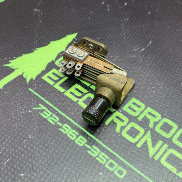 559B