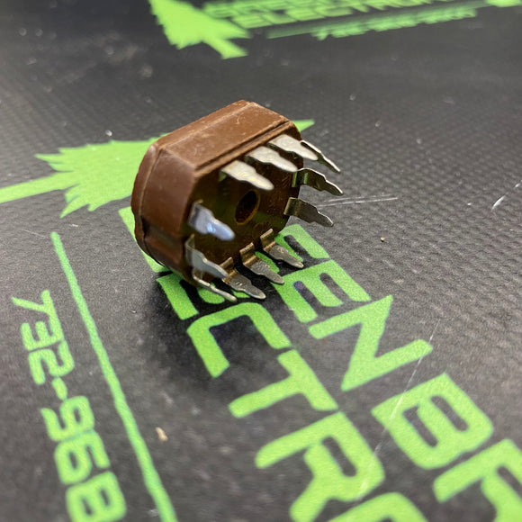 12 TUBE SOCKET