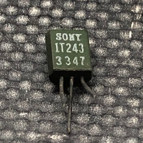 1T243