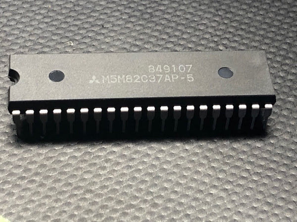 M5M82C37AP-5