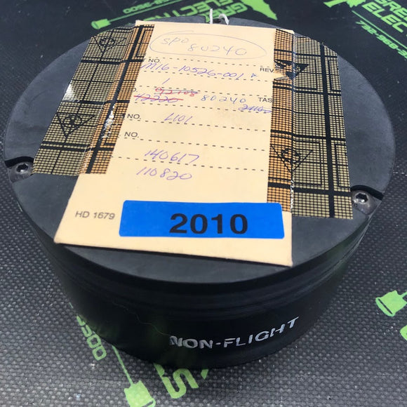 M16-10526-001