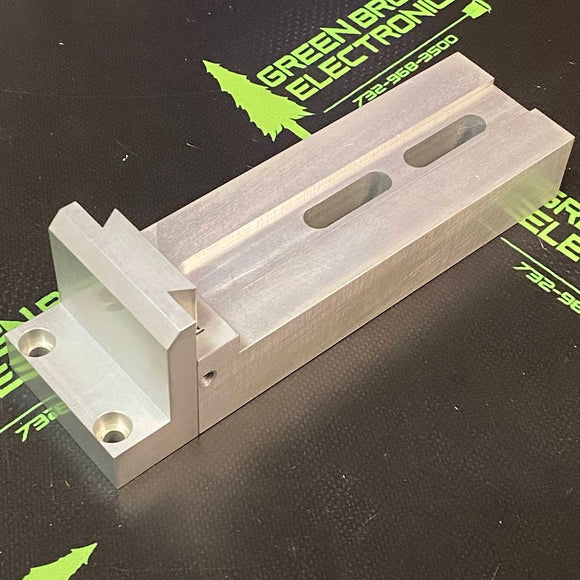 LINEAR RAIL ADJUSTABLE ARM