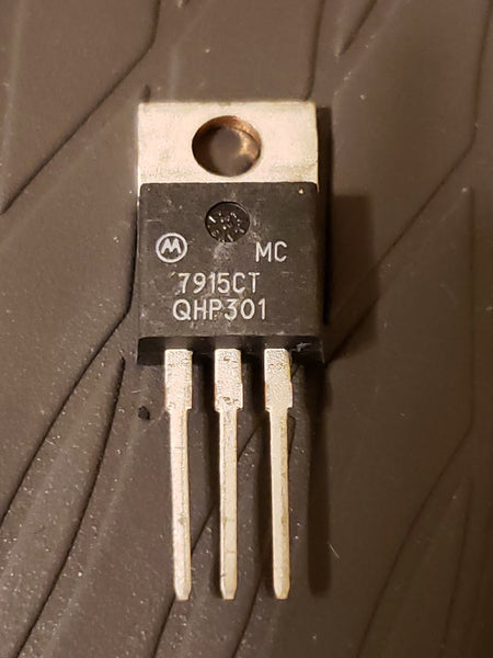 MC7915CT